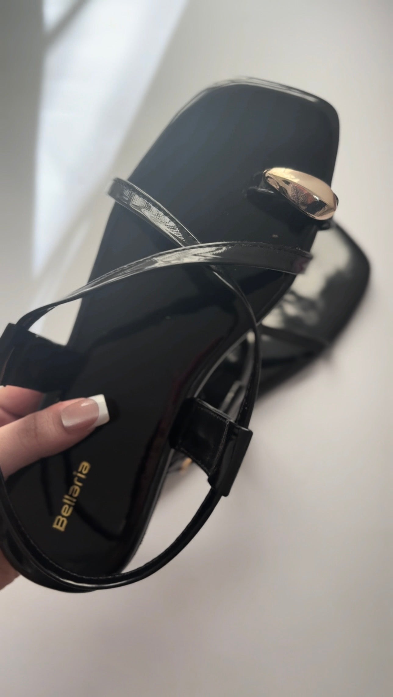 STRAVIA SANDALS - BLACK