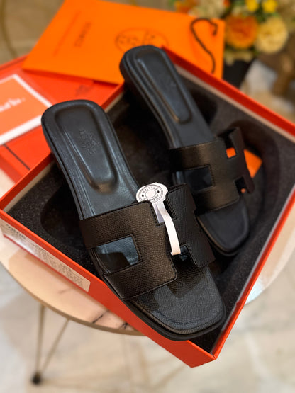 HMES ORAN FLATS BLACK - Premium batch