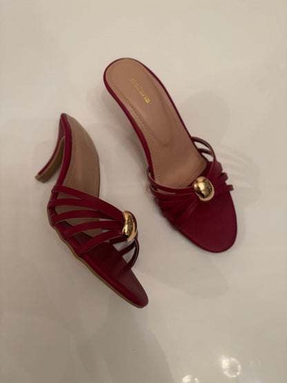 SCARLET HEELS - Maroon