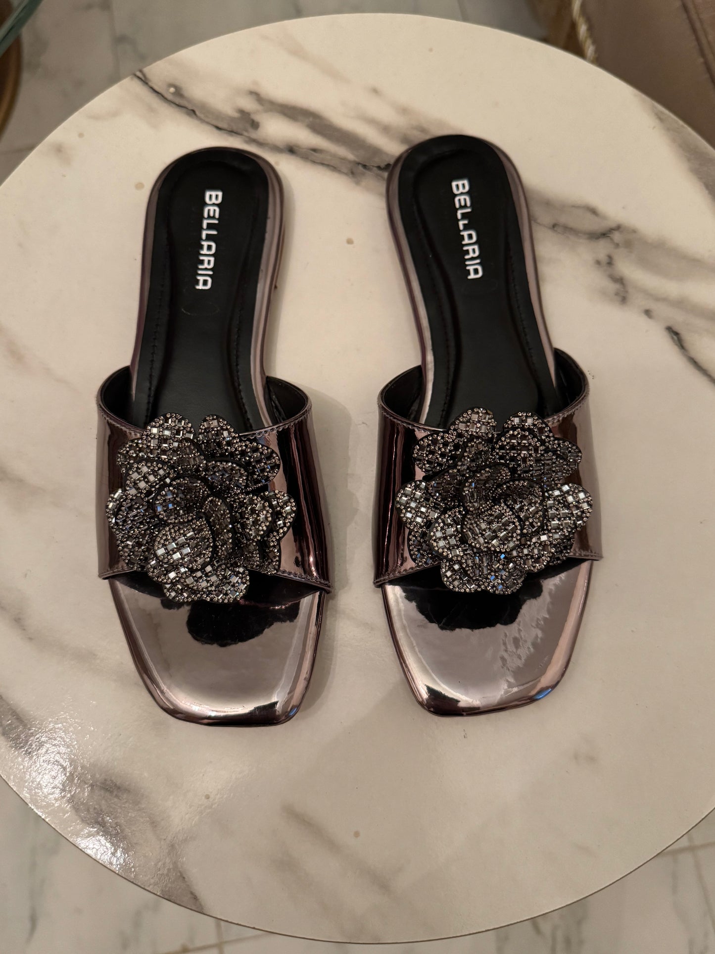 FLOWER EMBELISH FLATS