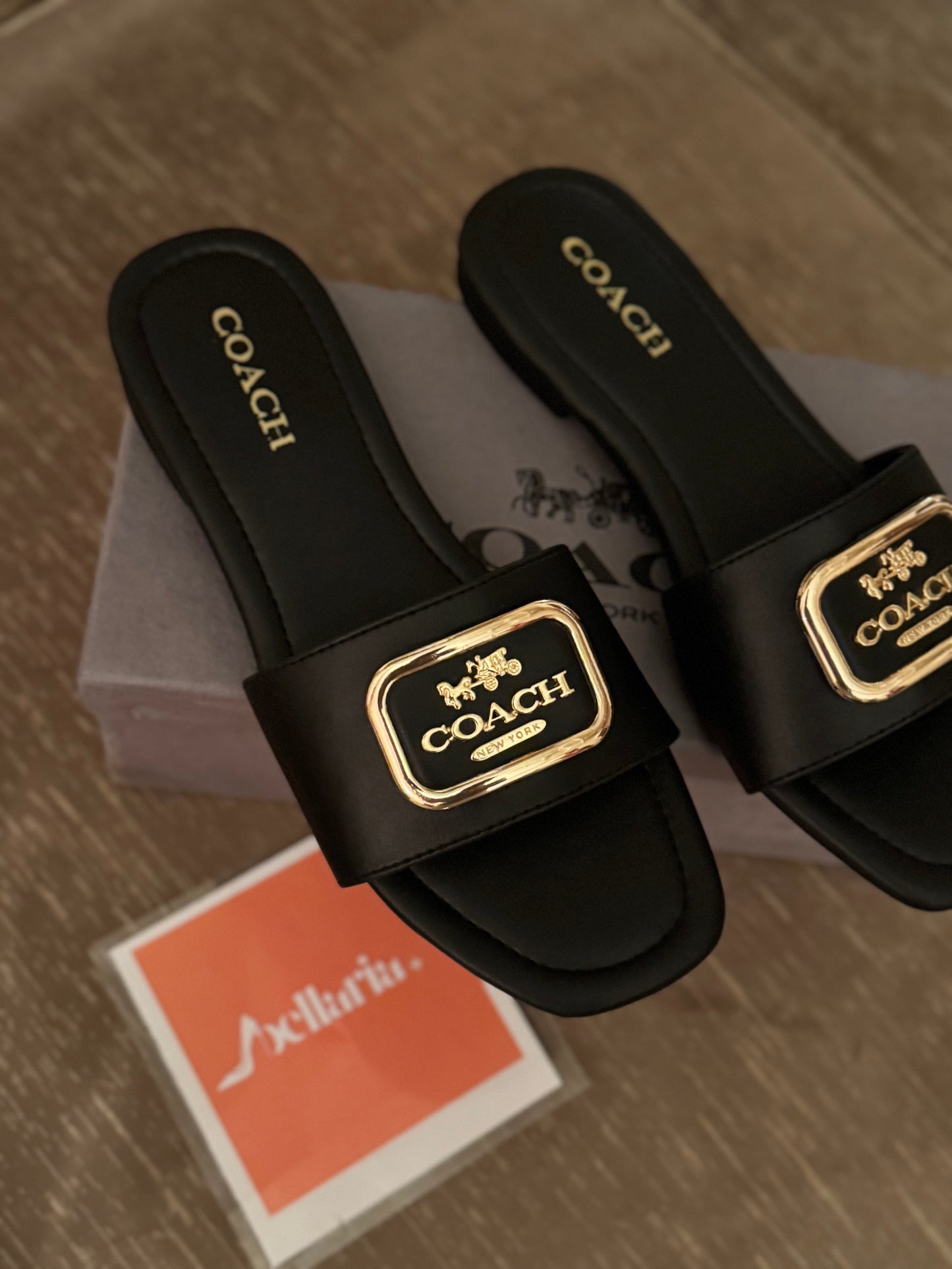 IVY FLATS - BLACK