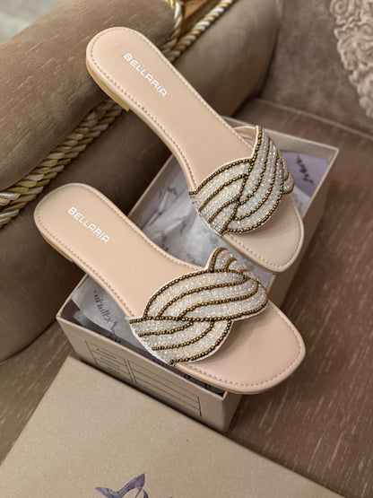 Amora Flats