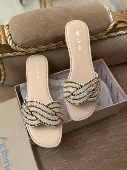 Amora Flats