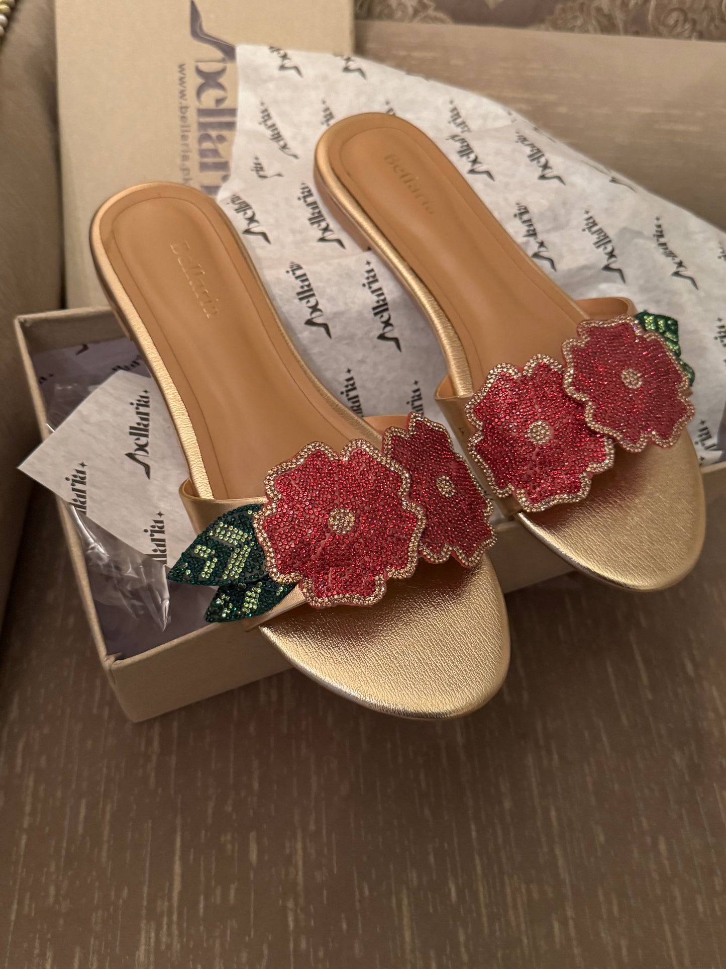 SIYANA FLATS