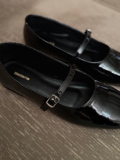 MONARCH PUMPS - Black
