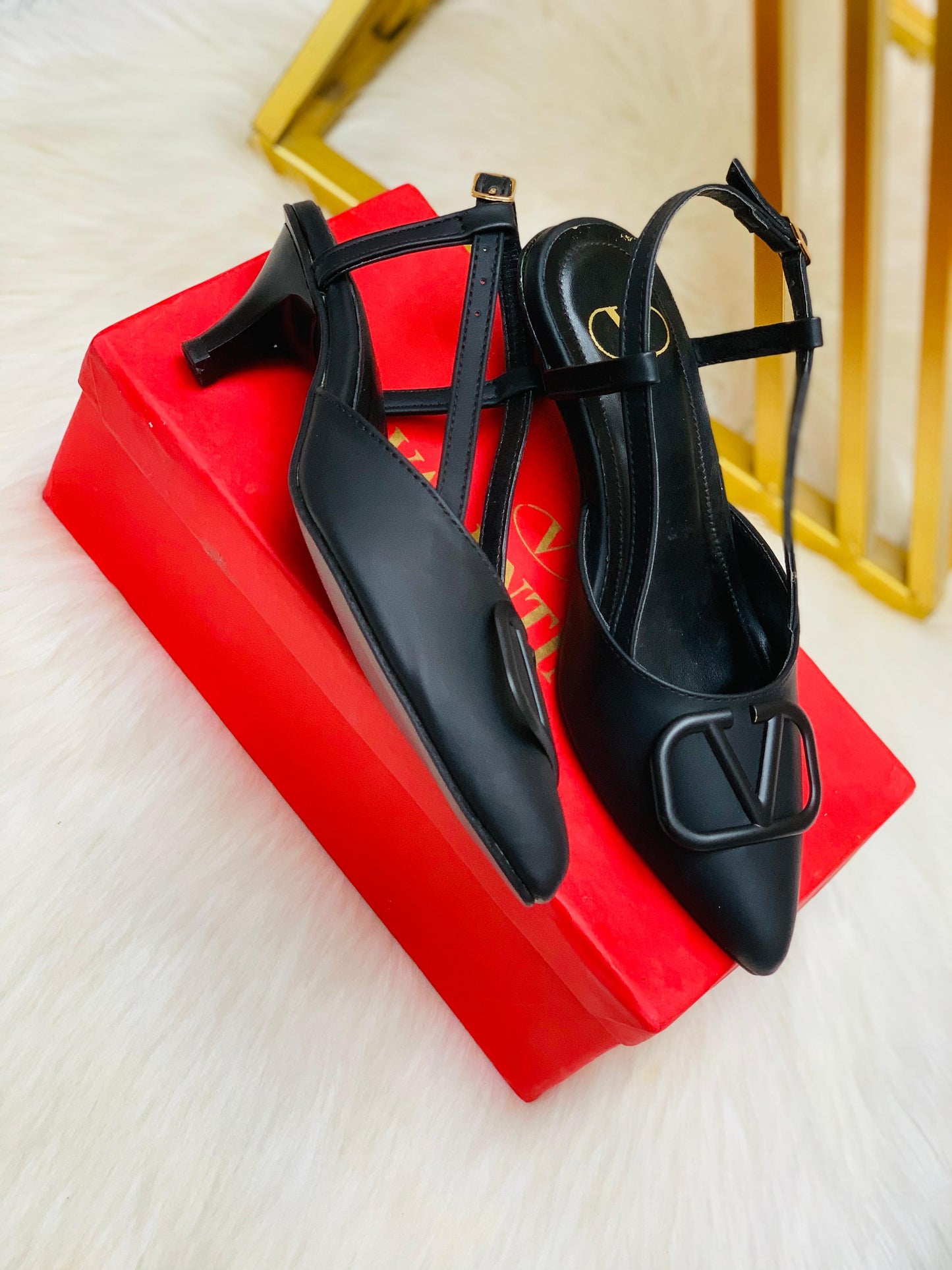 VLTN SIGNATURE KITTEN HEEL