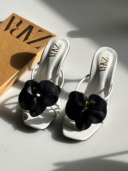 FLORA HEELS