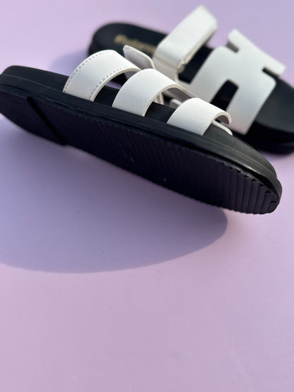 CHYPREE WOMEN SANDALS - Basic Whitee