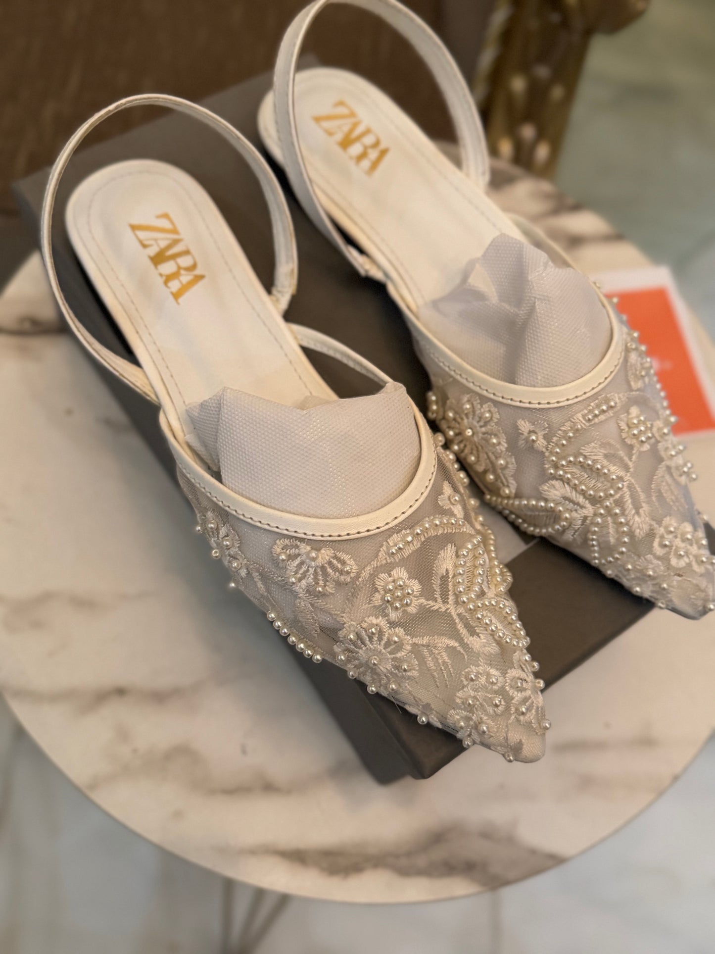 Viked Pumps - White