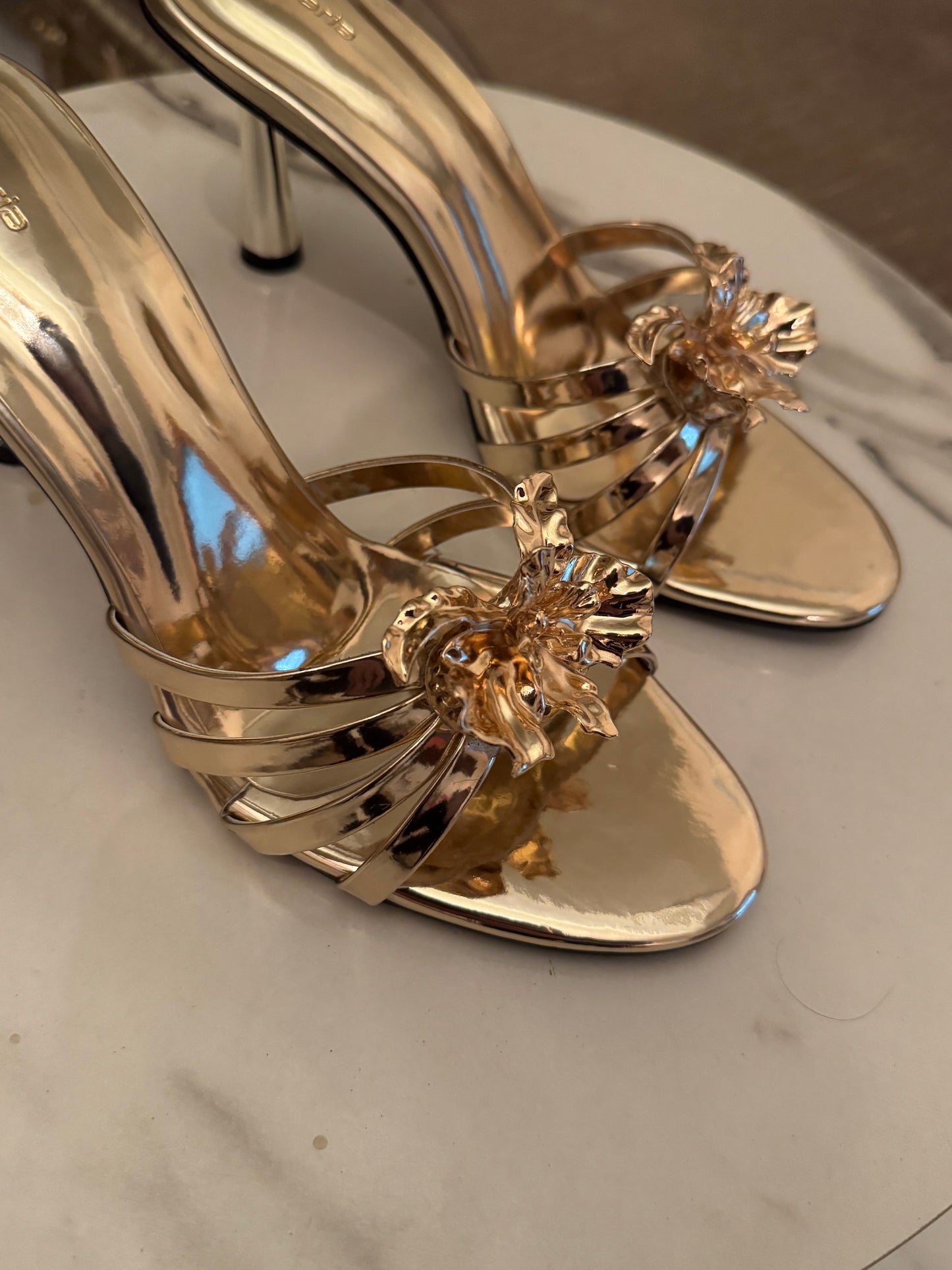 LOBO HEELS
