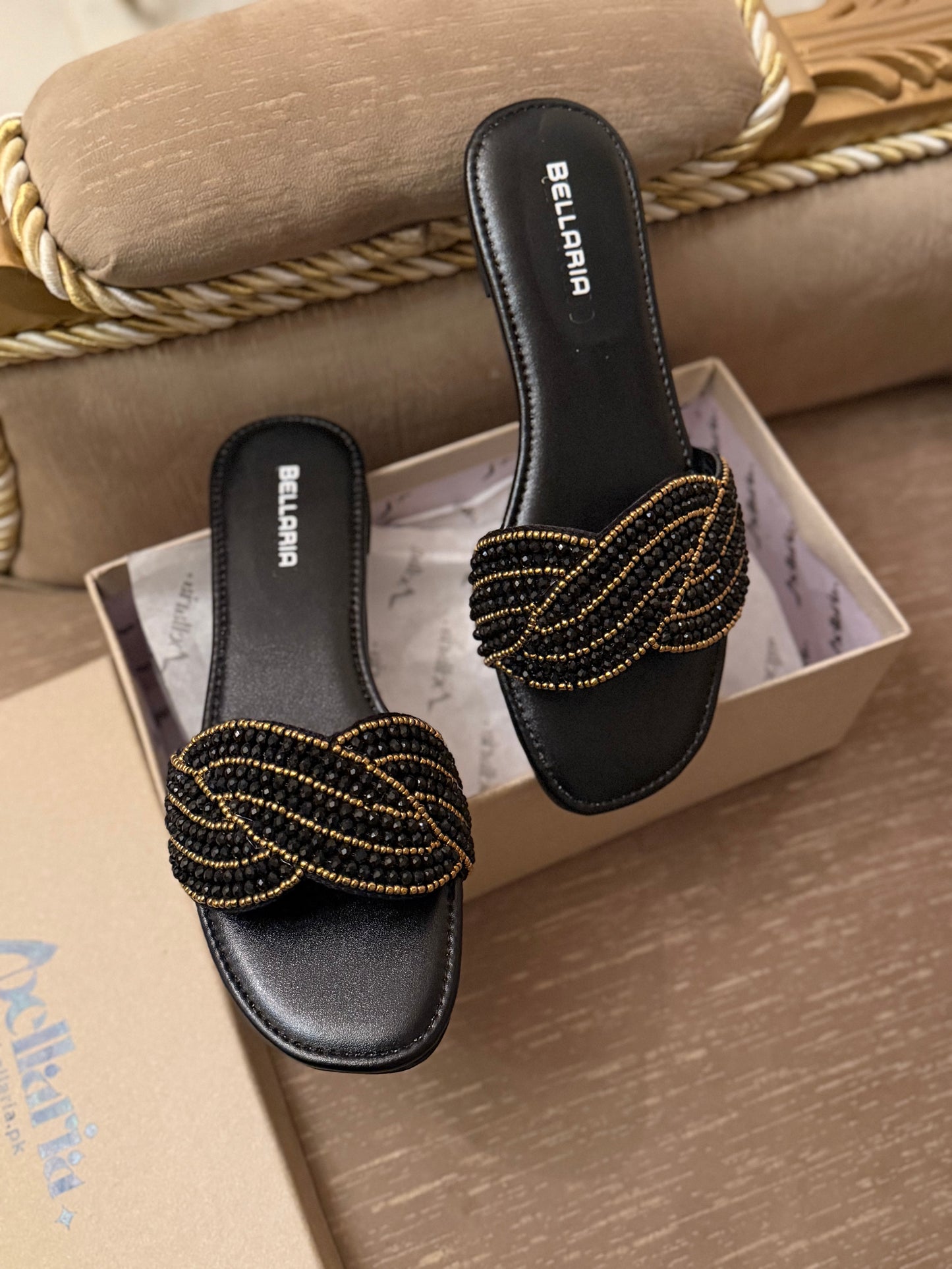 Amora Flats