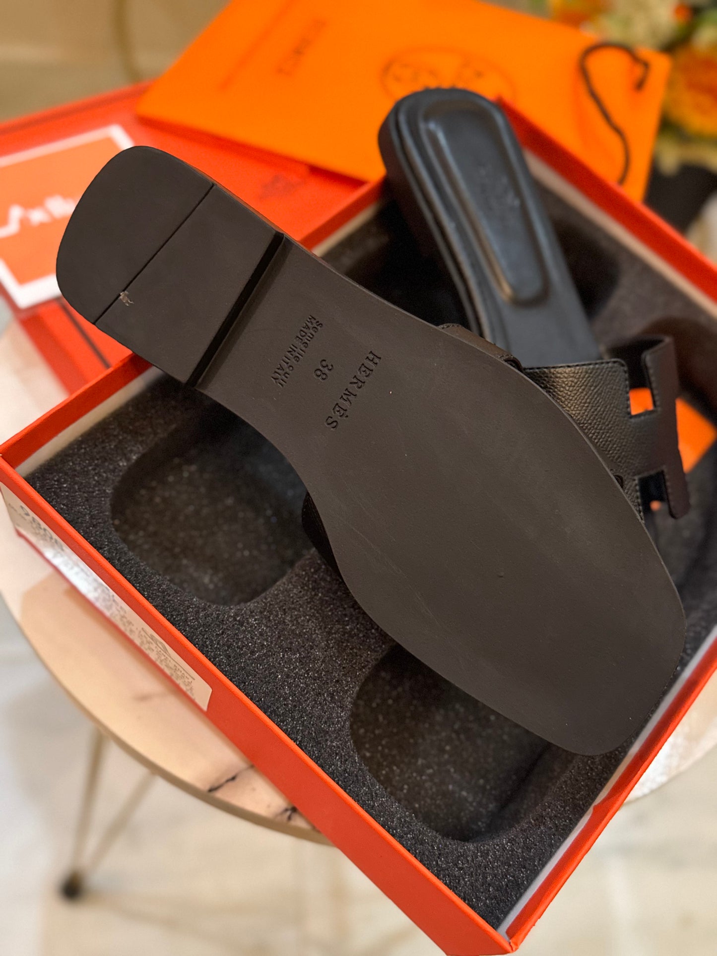 HMES ORAN FLATS BLACK - Premium batch