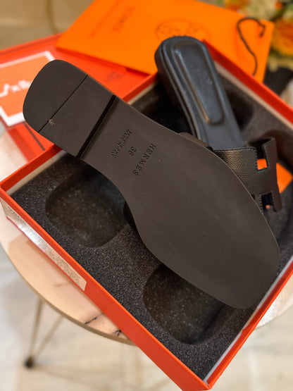 HMES ORAN FLATS BLACK - Premium batch