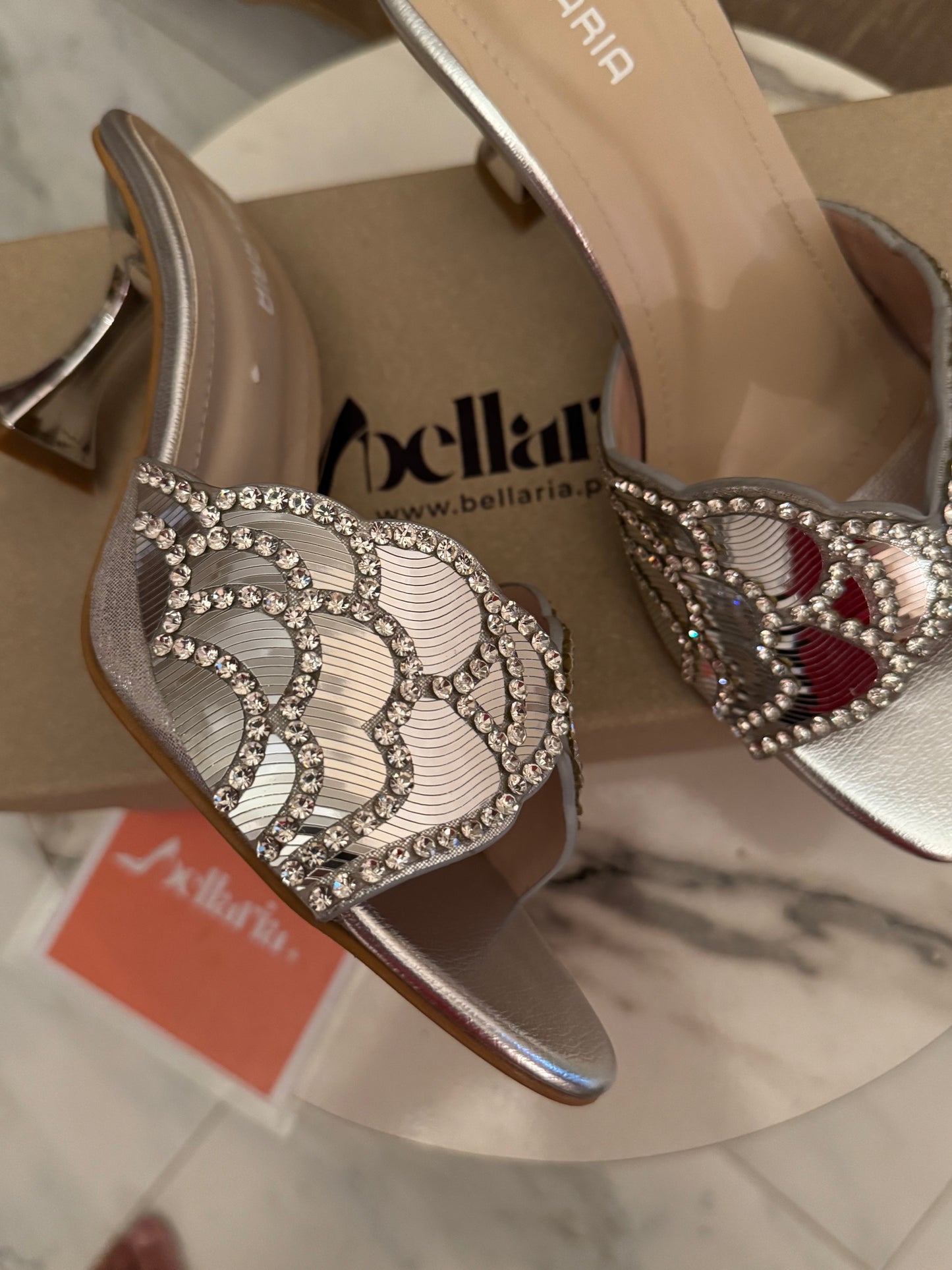 DAISY HEEL