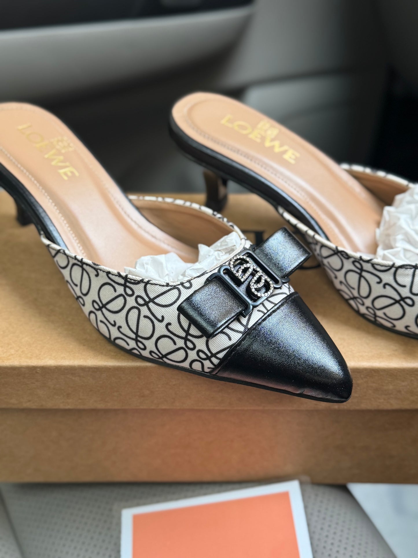 Leo’we Stilla Heel - Black