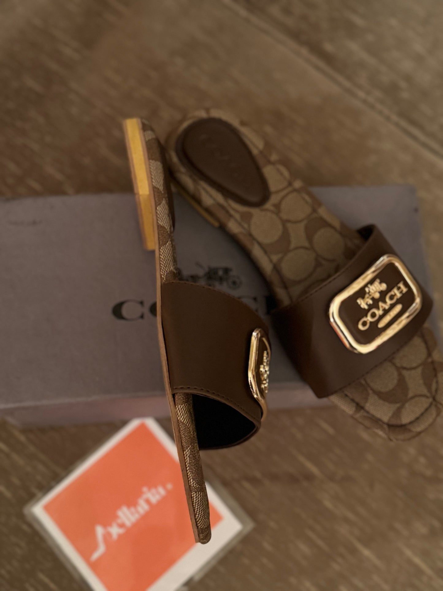 IVY FLATS - SIGNATURE BROWN