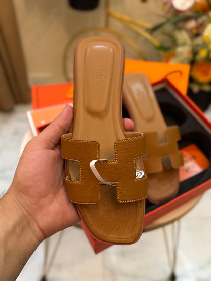 HMES ORAN FLATS BROWN - Premium batch