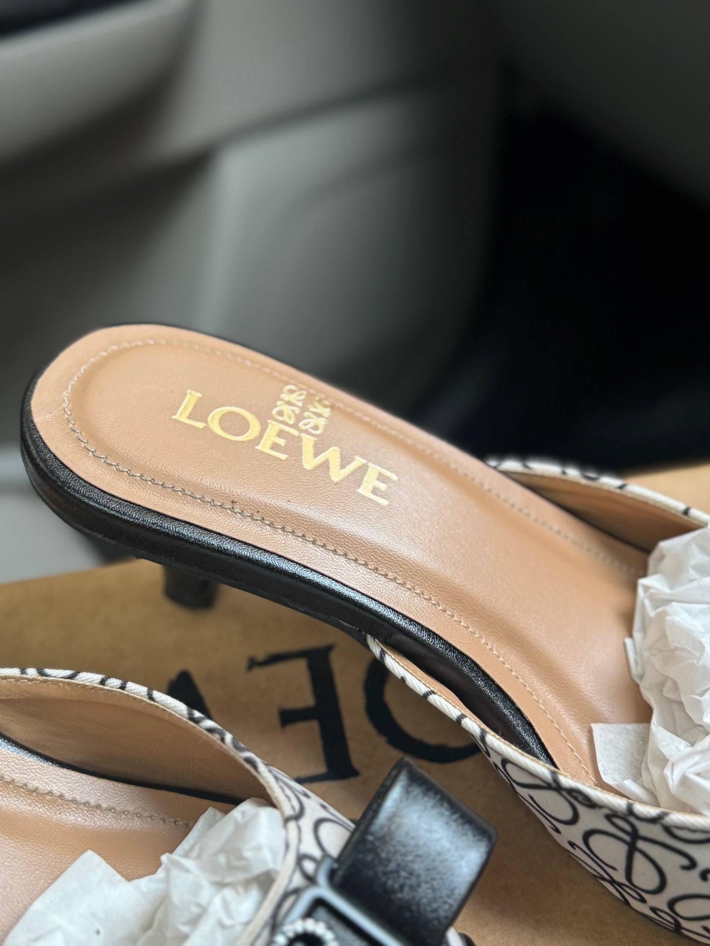 Leo’we Stilla Heel - Black