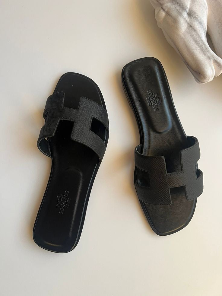 HMES ORAN FLATS BLACK - Premium batch