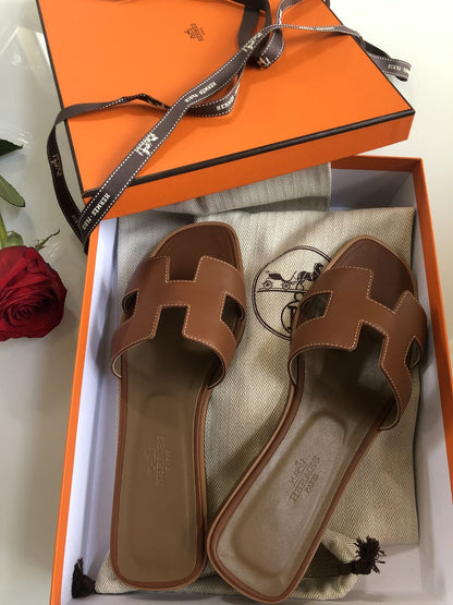 HMES ORAN FLATS BROWN - Premium batch