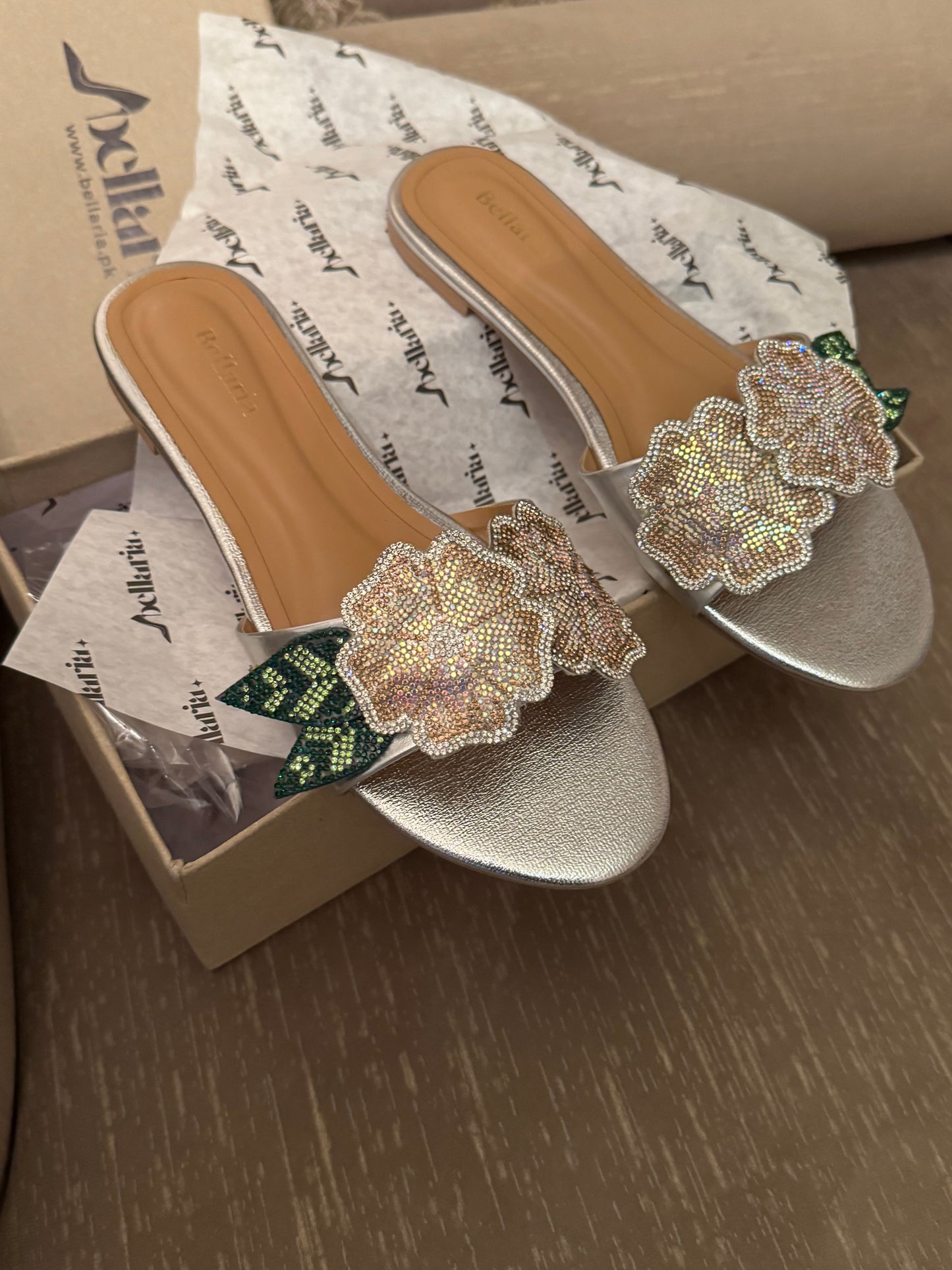 SIYANA FLATS
