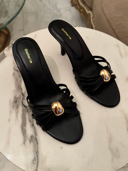 SCARLET HEELS - Black