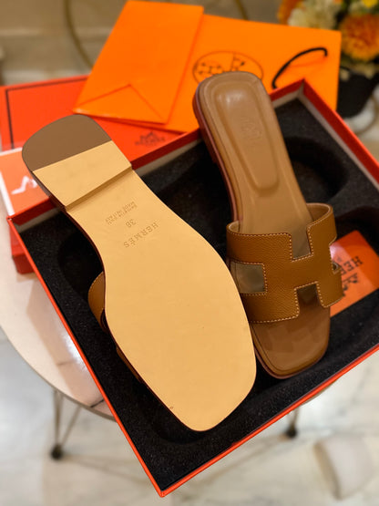 HMES ORAN FLATS BROWN - Premium batch