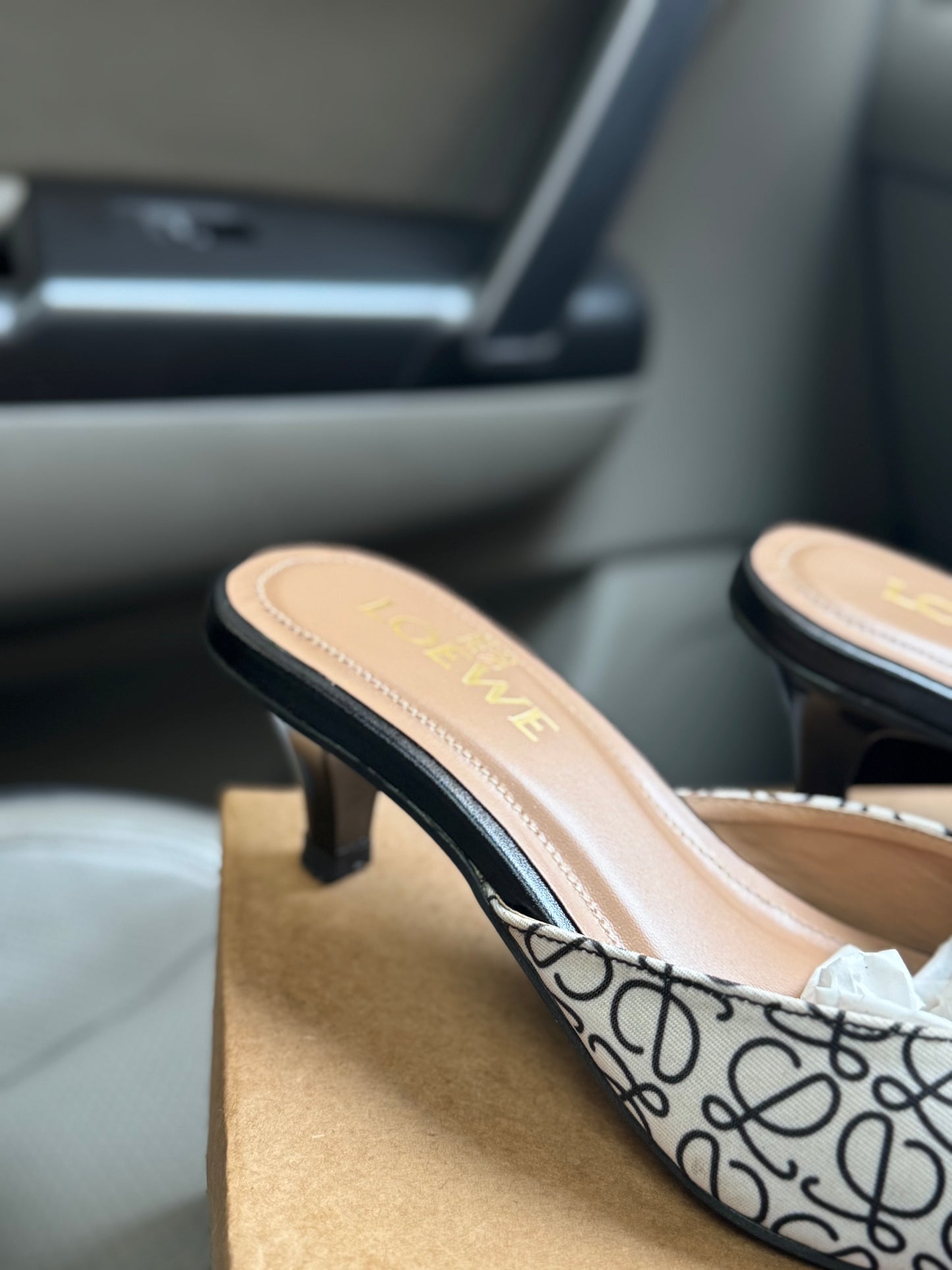 Leo’we Stilla Heel - Black