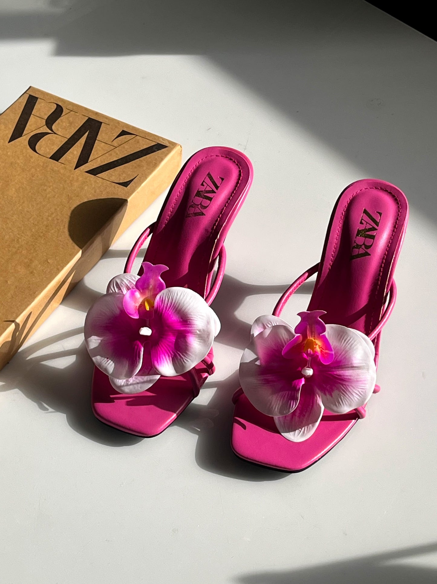 FLORA HEELS