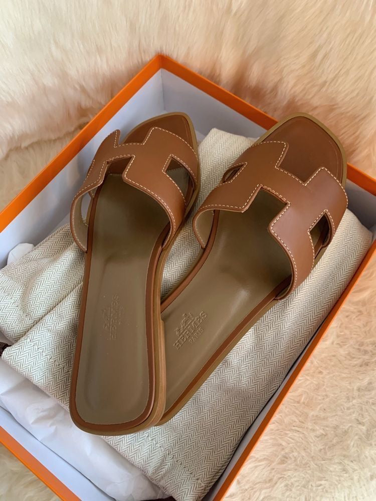 HMES ORAN FLATS BROWN - Premium batch
