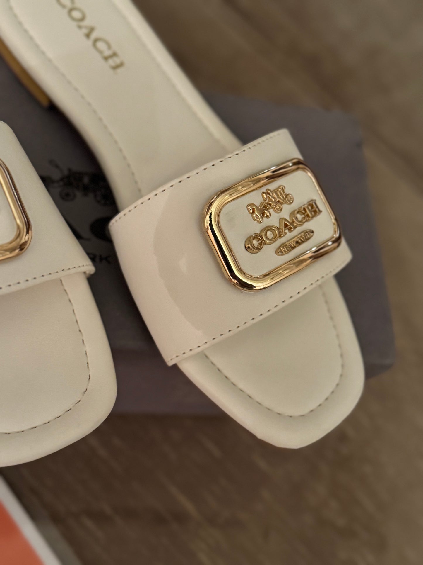 IVY FLATS - WHITE