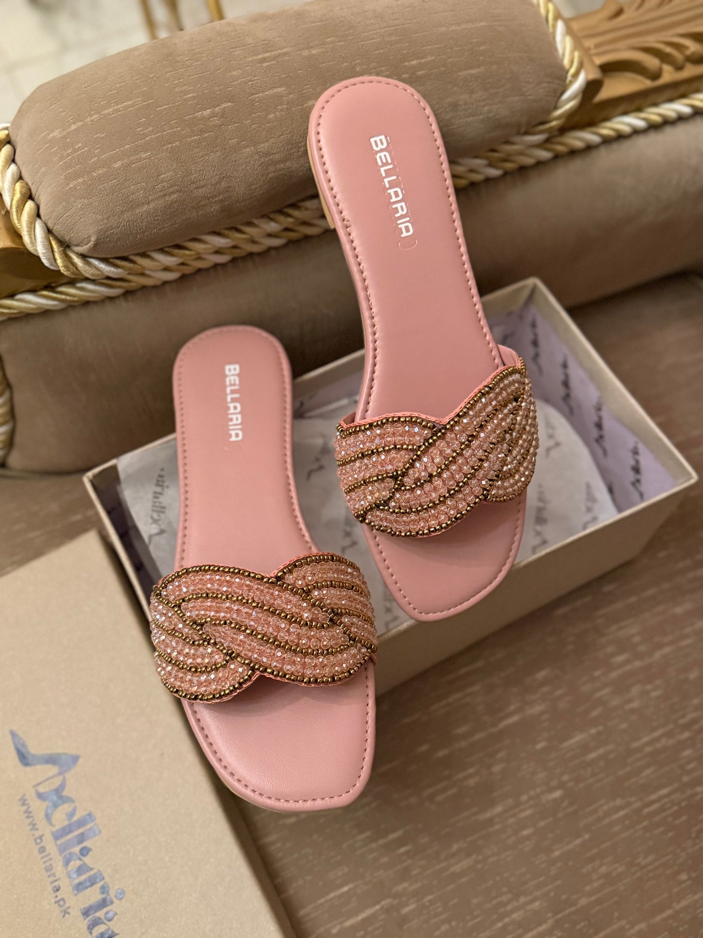 Amora Flats